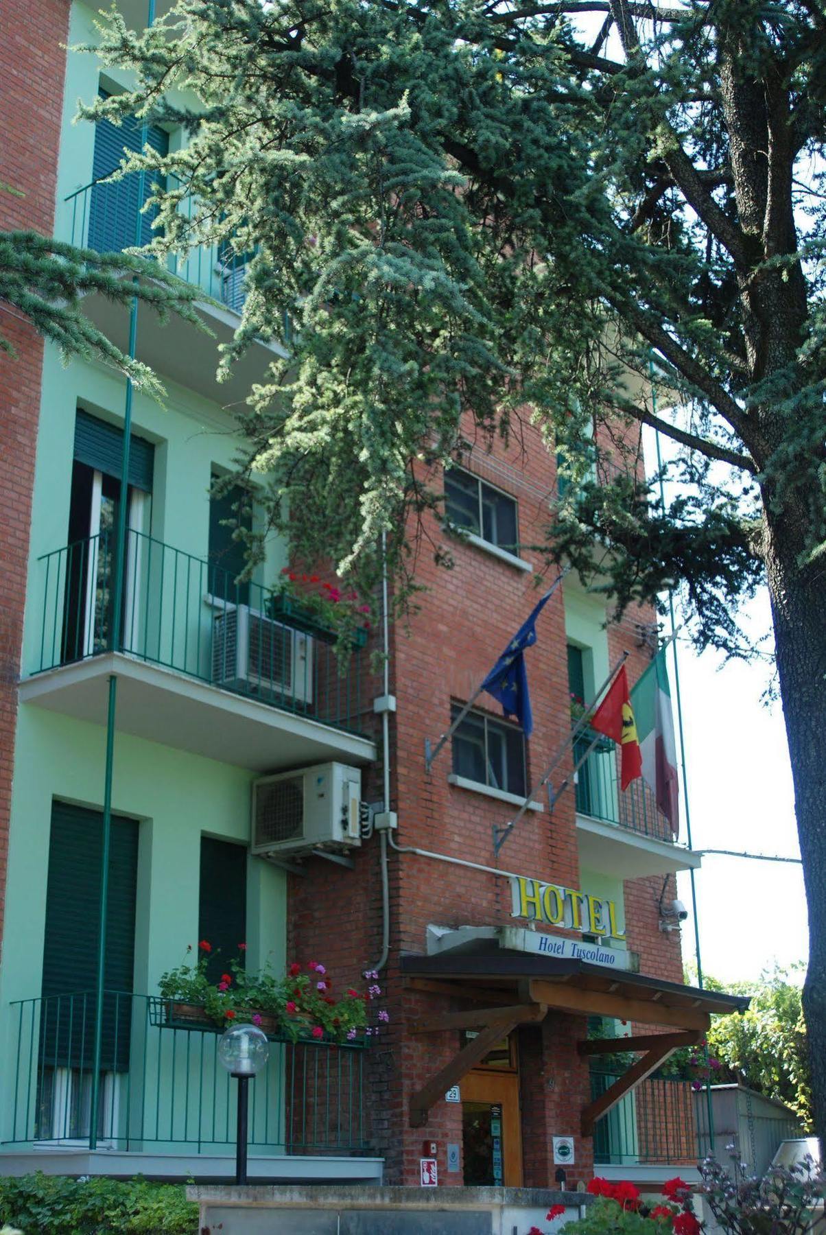Hotel Tuscolano Болонья Экстерьер фото